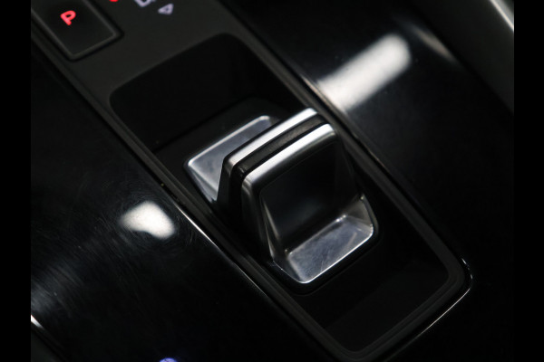 Audi A3 Limousine 35 TFSI Business edition [ADAPTIVE CRUISE, APPLE CARPLAY, TREKHAAK AFNEEMBAAR, ANDROID, VIRTUAL COCKPIT, FULL LED, GROOT NAVIGATIE, DRAADLOOS OPLADEN, SPORTSTOELEN, SPORTONDERSTEL, LANE ASSIST, PDC ACHTER, CLIMATE CO