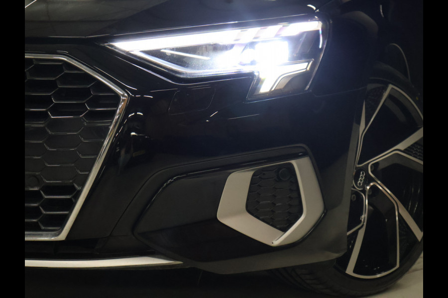 Audi A3 Limousine 35 TFSI Business edition [ADAPTIVE CRUISE, APPLE CARPLAY, TREKHAAK AFNEEMBAAR, ANDROID, VIRTUAL COCKPIT, FULL LED, GROOT NAVIGATIE, DRAADLOOS OPLADEN, SPORTSTOELEN, SPORTONDERSTEL, LANE ASSIST, PDC ACHTER, CLIMATE CO