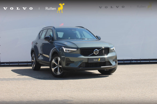 Volvo XC40 B4 211PK Automaat Plus Dark Semi elektrisch wegklapbare trekhaak / Verwarmbare voorruit / Google infotainment / Elektrisch bedienbare bestuurdersstoel met geheugen