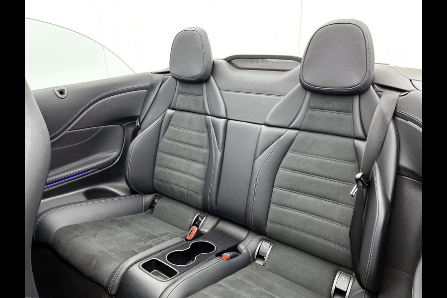 Mercedes-Benz CLE Cabriolet 200 AMG Line AMG Line | Night Pakket | 20 Inch AMG Velgen | Parkeerpakket inclusief achteruitrijcamera | Inclusief 24 maanden MB Certified garantie voor Europa.