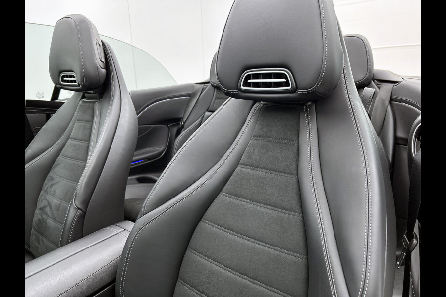Mercedes-Benz CLE Cabriolet 200 AMG Line AMG Line | Night Pakket | 20 Inch AMG Velgen | Parkeerpakket inclusief achteruitrijcamera | Inclusief 24 maanden MB Certified garantie voor Europa.