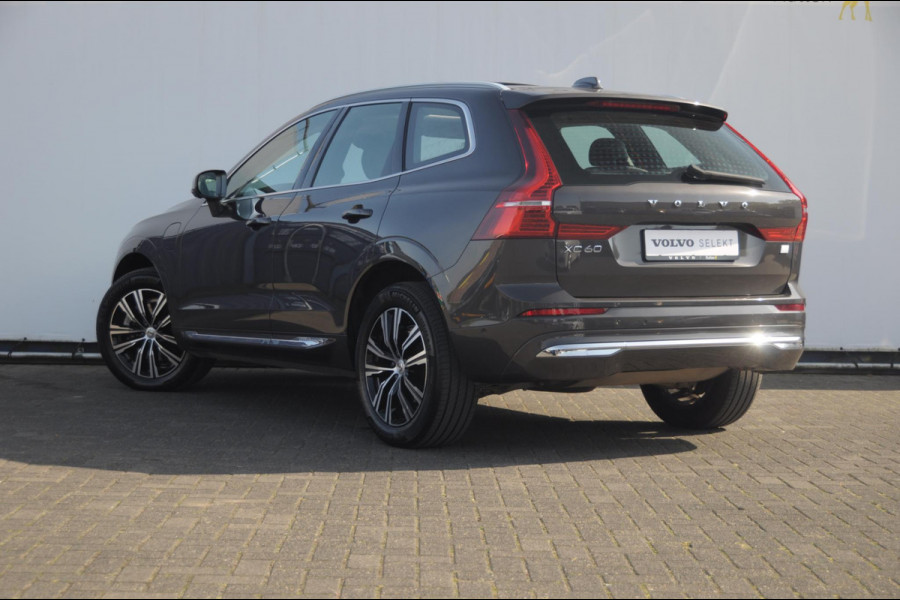 Volvo XC60 T8 390PK Automaat AWD Ultra Bright / Adaptive cruise control / Head-up display / Trekhaak / 360 Camera / Harman Kardon / Panoramadak / Elektrisch bedienbare voorstoelen / Memory seats / Verwarmbare stoelen / Keyless entry /