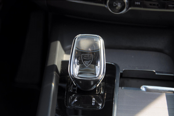 Volvo XC60 T8 390PK Automaat AWD Ultra Bright / Adaptive cruise control / Head-up display / Trekhaak / 360 Camera / Harman Kardon / Panoramadak / Elektrisch bedienbare voorstoelen / Memory seats / Verwarmbare stoelen / Keyless entry /