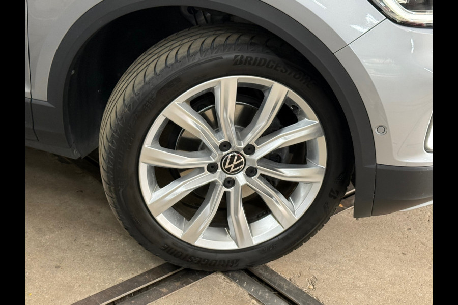 Volkswagen T-Roc 1.5 TSI Style | Panoramadak | ACC | Park Assist | LED Plus | Virtual Cockpit | Camera | 18 Inch | CarPlay