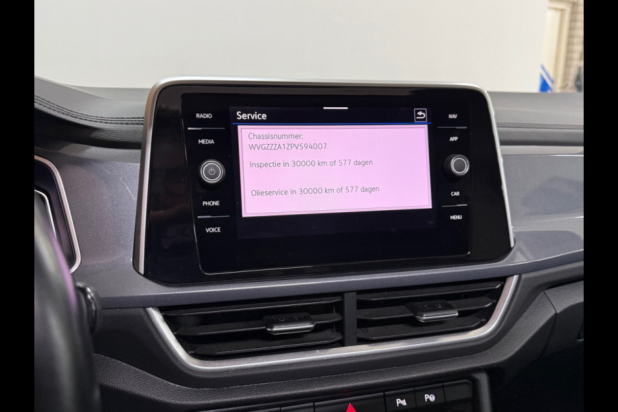 Volkswagen T-Roc 1.5 TSI Style | Panoramadak | ACC | Park Assist | LED Plus | Virtual Cockpit | Camera | 18 Inch | CarPlay