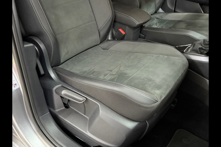 Volkswagen T-Roc 1.5 TSI Style | Panoramadak | ACC | Park Assist | LED Plus | Virtual Cockpit | Camera | 18 Inch | CarPlay