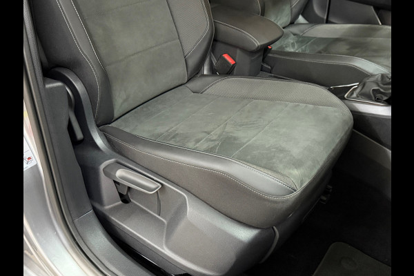 Volkswagen T-Roc 1.5 TSI Style | Panoramadak | ACC | Park Assist | LED Plus | Virtual Cockpit | Camera | 18 Inch | CarPlay