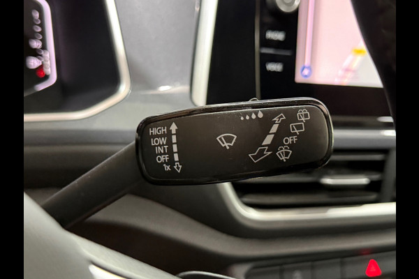 Volkswagen T-Roc 1.5 TSI Style | Panoramadak | ACC | Park Assist | LED Plus | Virtual Cockpit | Camera | 18 Inch | CarPlay