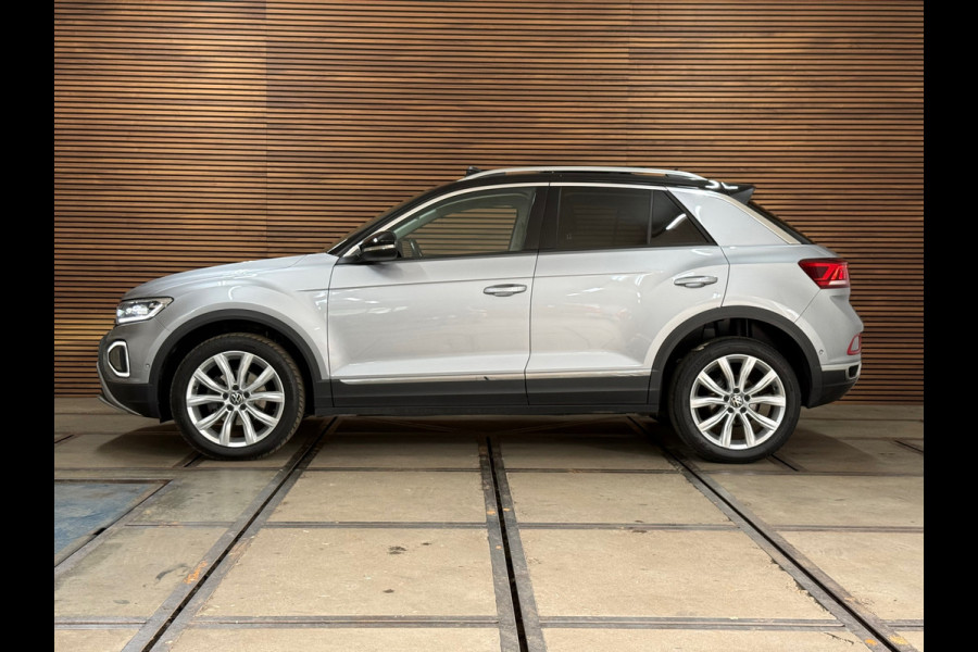 Volkswagen T-Roc 1.5 TSI Style | Panoramadak | ACC | Park Assist | LED Plus | Virtual Cockpit | Camera | 18 Inch | CarPlay