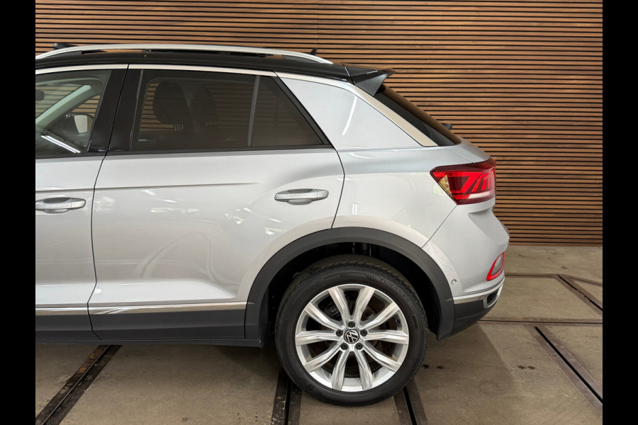 Volkswagen T-Roc 1.5 TSI Style | Panoramadak | ACC | Park Assist | LED Plus | Virtual Cockpit | Camera | 18 Inch | CarPlay