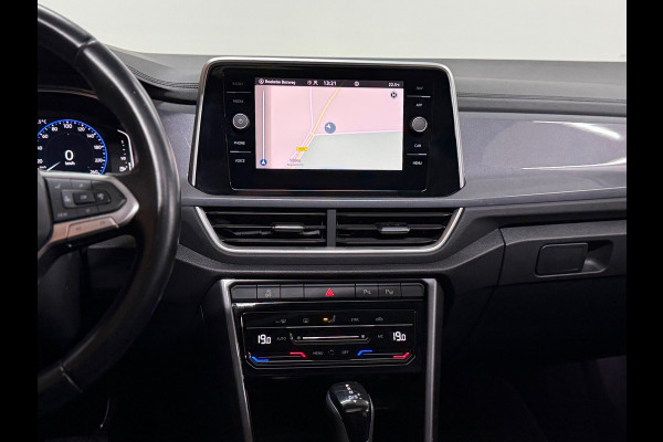 Volkswagen T-Roc 1.5 TSI Style | Panoramadak | ACC | Park Assist | LED Plus | Virtual Cockpit | Camera | 18 Inch | CarPlay