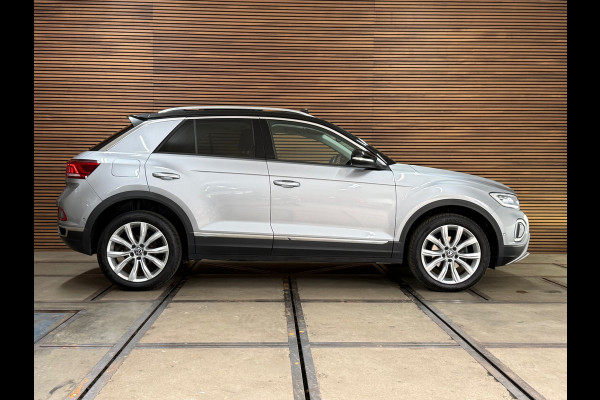 Volkswagen T-Roc 1.5 TSI Style | Panoramadak | ACC | Park Assist | LED Plus | Virtual Cockpit | Camera | 18 Inch | CarPlay