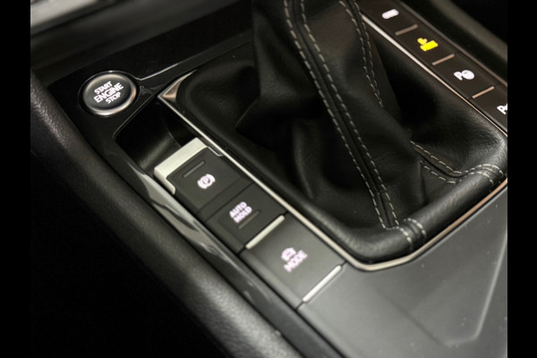 Volkswagen Tiguan 1.4 TSI eHybrid R-Line| VOL! | Pano | IQ Led | Dynamic Light Assist | Trekhaak | Discover Media | ACC