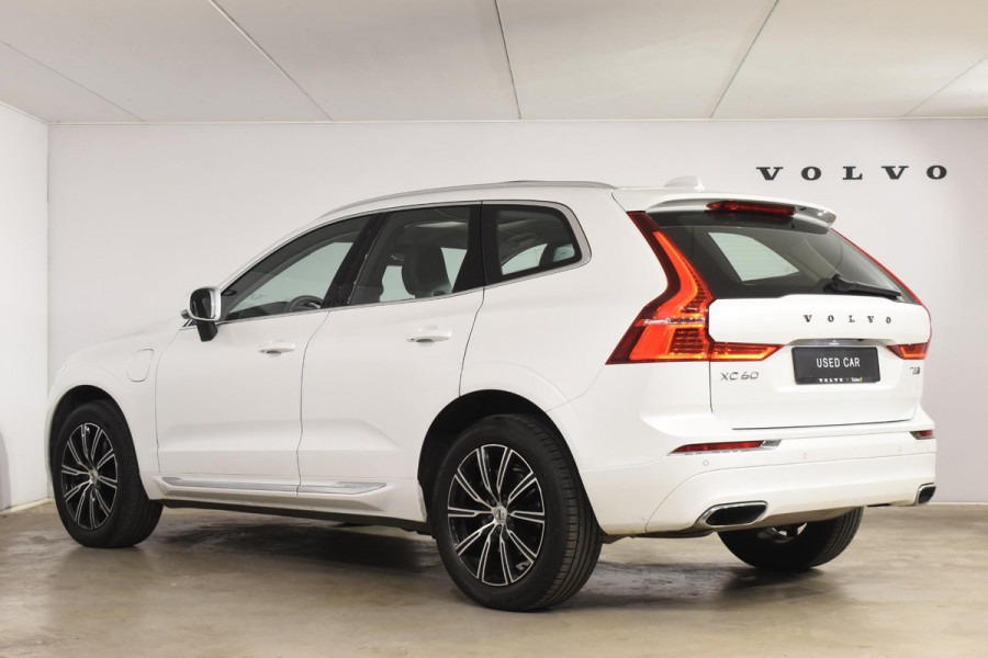 Volvo XC60 T8 390PK Automaat Plug-in hybrid AWD Inscription / Head-up display / Elektrisch glazen panoramisch schuifdak / Achteruitrijcamera / Elektrisch bedienbare voorstoelen met geheugen / Verwarmbare stoelen / Keyless entry / Elektrische achterklep