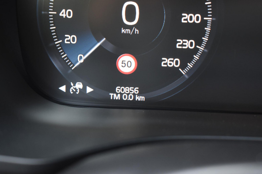 Volvo XC60 T8 390PK Automaat Plug-in hybrid AWD Inscription / Head-up display / Elektrisch glazen panoramisch schuifdak / Achteruitrijcamera / Elektrisch bedienbare voorstoelen met geheugen / Verwarmbare stoelen / Keyless entry / Elektrische achterklep