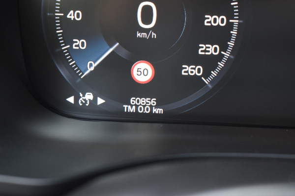 Volvo XC60 T8 390PK Automaat Plug-in hybrid AWD Inscription / Head-up display / Elektrisch glazen panoramisch schuifdak / Achteruitrijcamera / Elektrisch bedienbare voorstoelen met geheugen / Verwarmbare stoelen / Keyless entry / Elektrische achterklep