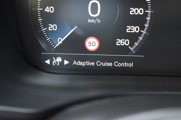 Volvo XC60 T8 390PK Automaat Plug-in hybrid AWD Inscription / Head-up display / Elektrisch glazen panoramisch schuifdak / Achteruitrijcamera / Elektrisch bedienbare voorstoelen met geheugen / Verwarmbare stoelen / Keyless entry / Elektrische achterklep