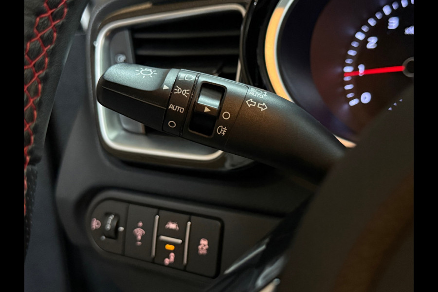 Kia Ceed 1.6 T-GDi GT | 204 PK | Alcantara | JBL | Camera | Stoelverwarming | Stuur verwarming | 18 Inch | 2019