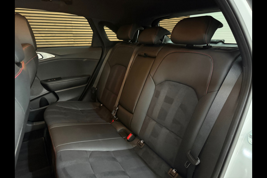 Kia Ceed 1.6 T-GDi GT | 204 PK | Alcantara | JBL | Camera | Stoelverwarming | Stuur verwarming | 18 Inch | 2019