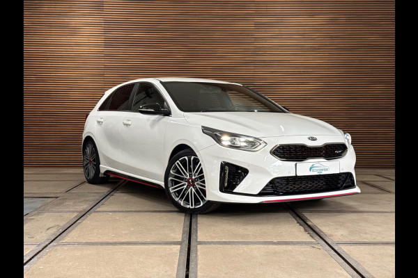 Kia Ceed 1.6 T-GDi GT | 204 PK | Alcantara | JBL | Camera | Stoelverwarming | Stuur verwarming | 18 Inch | 2019