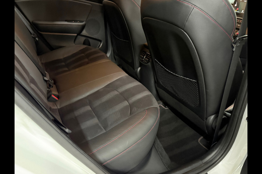 Kia Ceed 1.6 T-GDi GT | 204 PK | Alcantara | JBL | Camera | Stoelverwarming | Stuur verwarming | 18 Inch | 2019