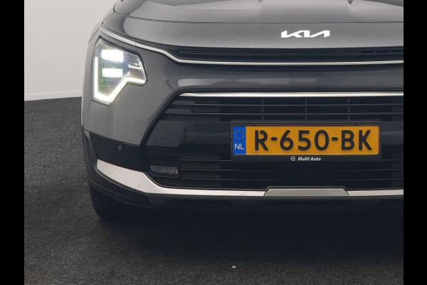 Kia Niro 1.6 GDi Hybrid ExecutiveLine 149pk | Trekhaak | Panodak | Adaptive Cruise | Head Up | Camera | Lederen Sportstoelen Memory & Ventilatie | Keyless | Apple Carplay | Stoel & Stuurverwarming | Virtual | Navigatie | DAB | 18"L.M |