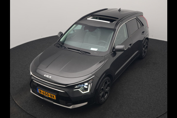 Kia Niro 1.6 GDi Hybrid ExecutiveLine 149pk | Trekhaak | Panodak | Adaptive Cruise | Head Up | Camera | Lederen Sportstoelen Memory & Ventilatie | Keyless | Apple Carplay | Stoel & Stuurverwarming | Virtual | Navigatie | DAB | 18"L.M |