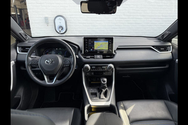 Toyota RAV4 2.5 Hybrid Bi-Tone | ACC | Parelmoer | 360* Camera | Keyless | 18 inch