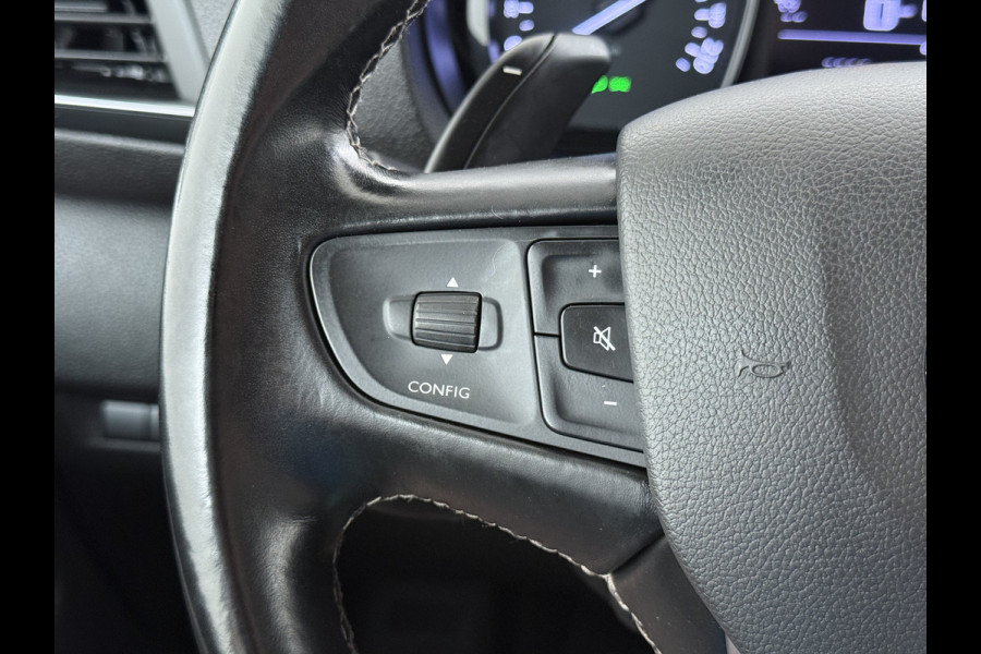 Toyota ProAce Worker L3 2.0D-4D 177PK Automaat Leder Dubbele Cabine 5-Persoons Stoelverwarming Trekhaak Camera 3D-Navi Ecc Apple Carplay Android Auto Sidebar Lmv 17" Privacy Glas Betonplex Vloer Wandbetimmering 1e Eigenaar 2.500KG Trekgewicht 400NM