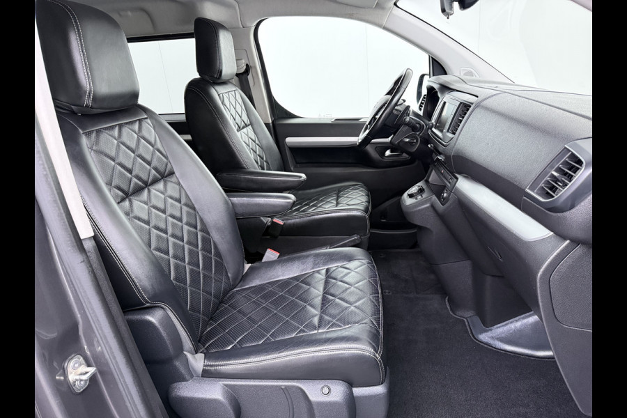 Toyota ProAce Worker L3 2.0D-4D 177PK Automaat Leder Dubbele Cabine 5-Persoons Stoelverwarming Trekhaak Camera 3D-Navi Ecc Apple Carplay Android Auto Sidebar Lmv 17" Privacy Glas Betonplex Vloer Wandbetimmering 1e Eigenaar 2.500KG Trekgewicht 400NM