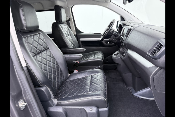 Toyota ProAce Worker L3 2.0D-4D 177PK Automaat Leder Dubbele Cabine 5-Persoons Stoelverwarming Trekhaak Camera 3D-Navi Ecc Apple Carplay Android Auto Sidebar Lmv 17" Privacy Glas Betonplex Vloer Wandbetimmering 1e Eigenaar 2.500KG Trekgewicht 400NM