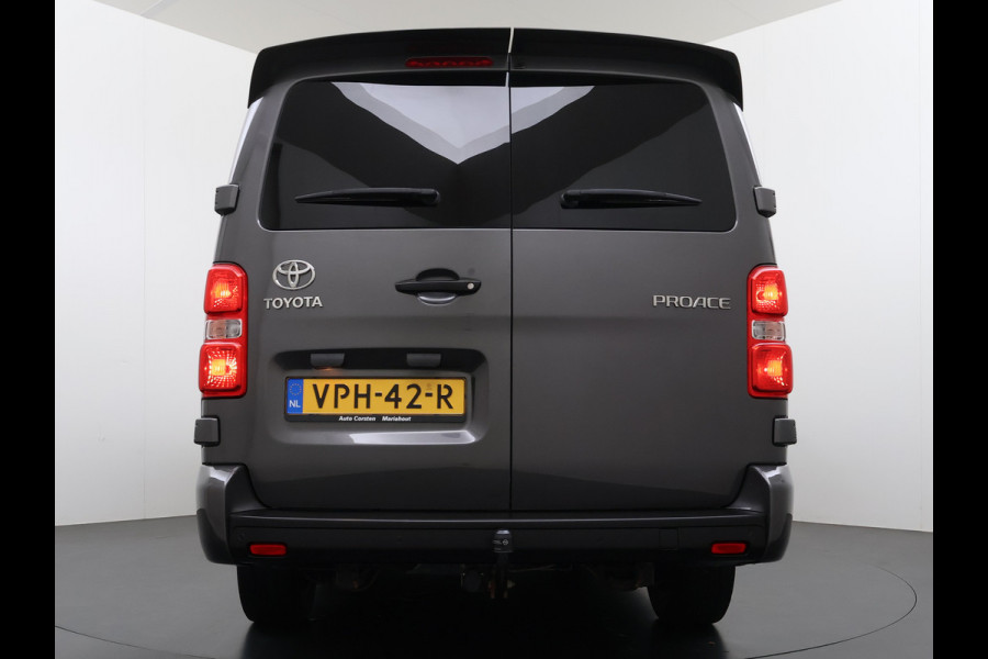 Toyota ProAce Worker L3 2.0D-4D 177PK Automaat Leder Dubbele Cabine 5-Persoons Stoelverwarming Trekhaak Camera 3D-Navi Ecc Apple Carplay Android Auto Sidebar Lmv 17" Privacy Glas Betonplex Vloer Wandbetimmering 1e Eigenaar 2.500KG Trekgewicht 400NM