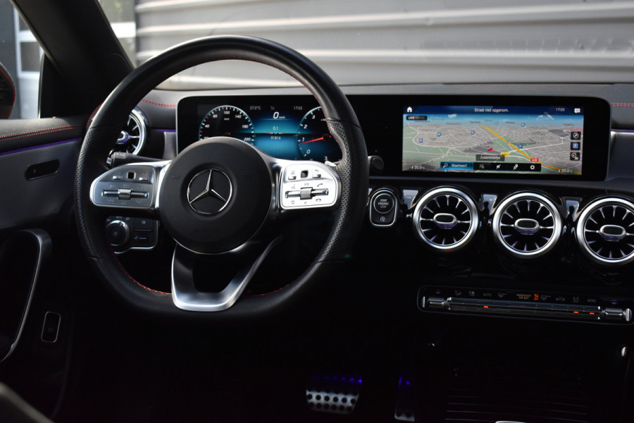 Mercedes-Benz CLA-Klasse 200 AMG Line | Panorama | Sfeerverlichting |  Widescreen Cockpit | Stoelverwarming |