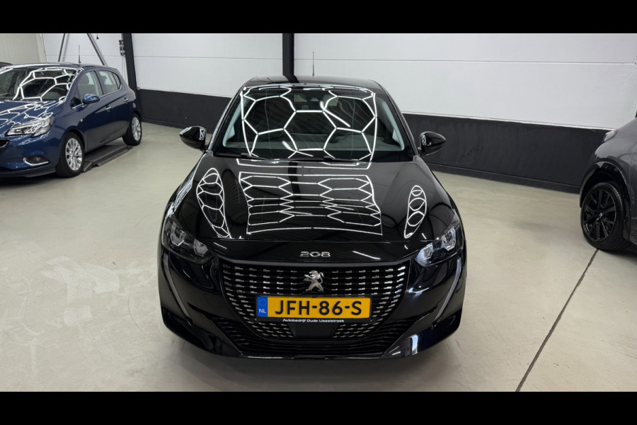 Peugeot 208 1.2 Allure panorama, 3D virtual display, Apple carplay cruise control