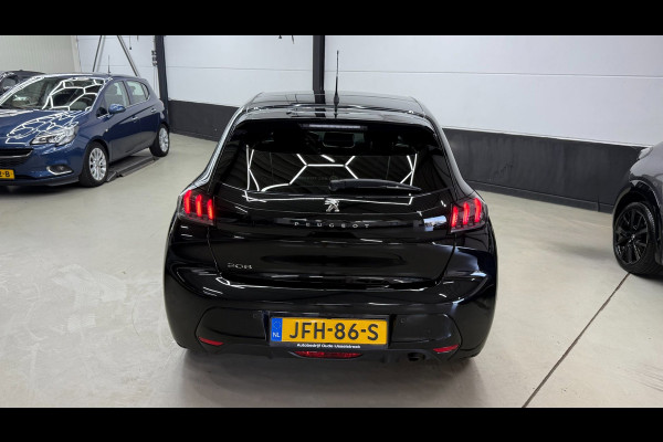 Peugeot 208 1.2 Allure panorama, 3D virtual display, Apple carplay cruise control