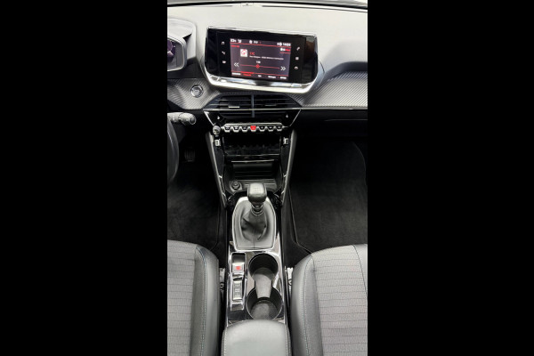 Peugeot 208 1.2 Allure panorama, 3D virtual display, Apple carplay cruise control