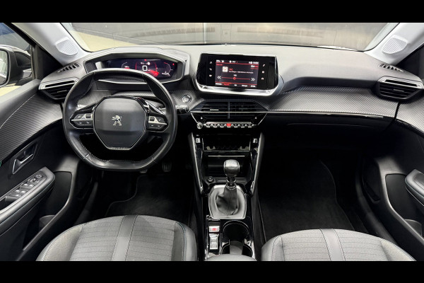 Peugeot 208 1.2 Allure panorama, 3D virtual display, Apple carplay cruise control