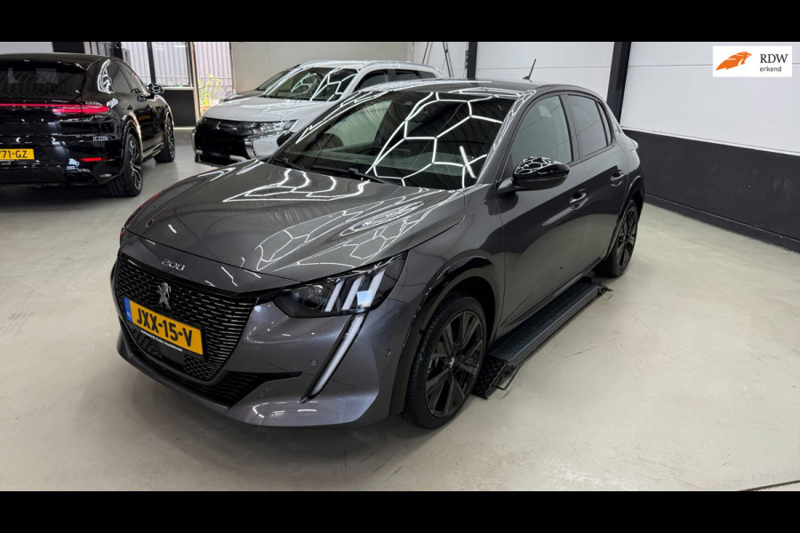 Peugeot 208 1.2 GT 3D virtual display, navigatie groot scherm