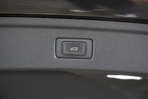 Audi A5 Sportback 40 TFSI Launch edition Sport S-Line Ambient Light NAP!