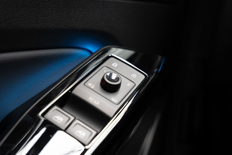 Volkswagen ID.4 Pure Performance Navi Climate Warmtepomp PDC 19" LM velgen Climate  BTW auto!