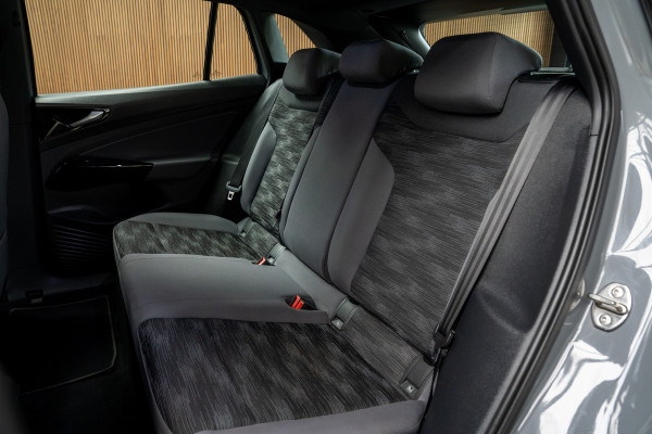Volkswagen ID.4 Pure Performance Navi Climate Warmtepomp PDC 19" LM velgen Climate  BTW auto!
