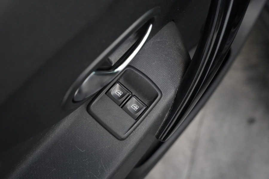 Dacia Sandero 0.9 TCe SL Stepway Automaat Achteruitrijcamera ALL Season Banden
