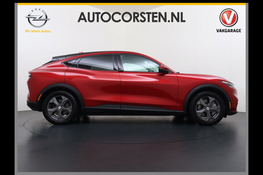 Ford Mustang Mach-E Extended RWD 98kWh SOH 94% Trekhaak Adap.Cruise B&O-Audio Leder 360°Camera Stoel+Stuurverwarming Navi Ecc Apple Carplay A Lmv 18" Privacy Glas Pdc Voorruitverwarming DAB Elek.Achterklep Keyless Dodehoekwaarschuwing 1e Eigenaar 750KG Trekgewicht Origineel Nederlandse Auto