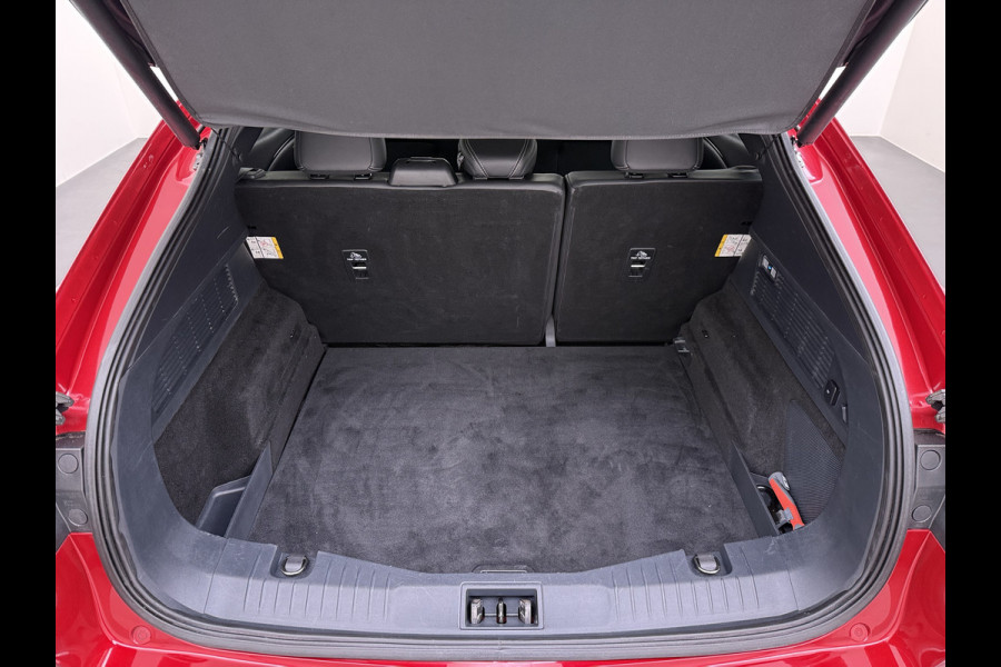 Ford Mustang Mach-E Extended RWD 98kWh SOH 94% Trekhaak Adap.Cruise B&O-Audio Leder 360°Camera Stoel+Stuurverwarming Navi Ecc Apple Carplay A Lmv 18" Privacy Glas Pdc Voorruitverwarming DAB Elek.Achterklep Keyless Dodehoekwaarschuwing 1e Eigenaar 750KG Trekgewicht Origineel Nederlandse Auto