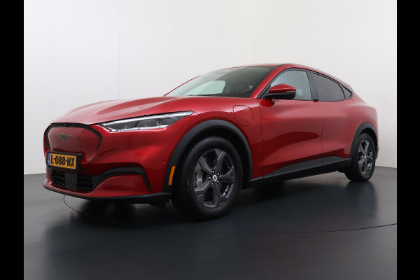 Ford Mustang Mach-E Extended RWD 98kWh SOH 94% Trekhaak Adap.Cruise B&O-Audio Leder 360°Camera Stoel+Stuurverwarming Navi Ecc Apple Carplay A Lmv 18" Privacy Glas Pdc Voorruitverwarming DAB Elek.Achterklep Keyless Dodehoekwaarschuwing 1e Eigenaar 750KG Trekgewicht Origineel Nederlandse Auto
