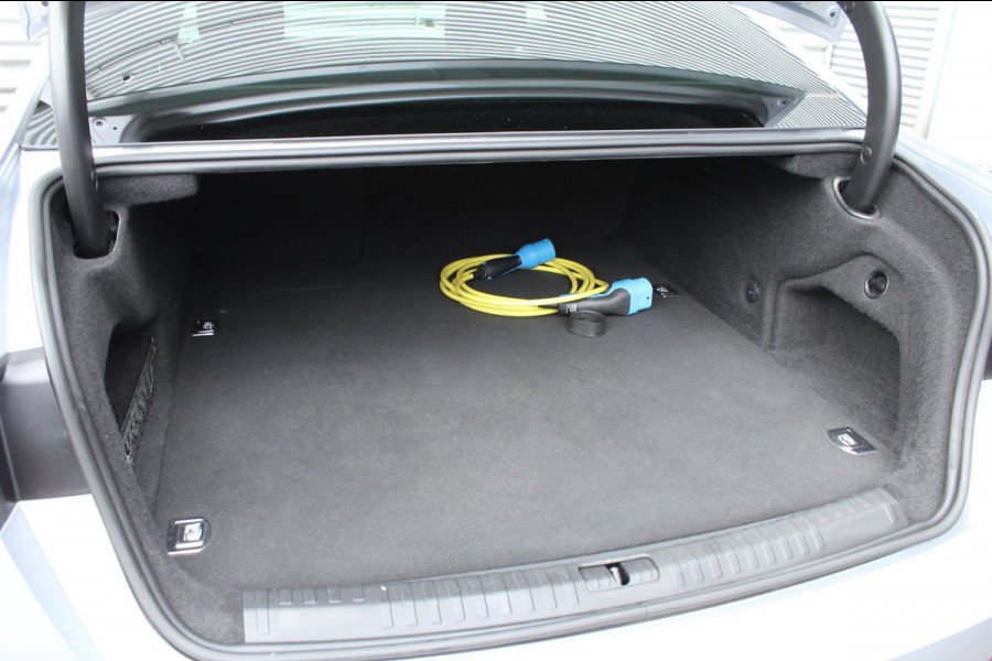 Audi A6 55 TFSI e 363pk quattro Competition SoH 95% Panoramadak Harman/Kardon 21"LMV
