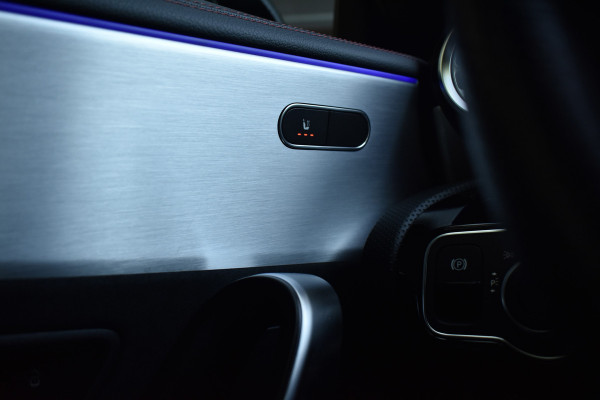 Mercedes-Benz CLA-Klasse 200 AMG Line | Panorama | Sfeerverlichting |  Widescreen Cockpit | Stoelverwarming |
