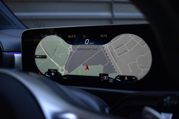 Mercedes-Benz CLA-Klasse 200 AMG Line | Panorama | Sfeerverlichting |  Widescreen Cockpit | Stoelverwarming |