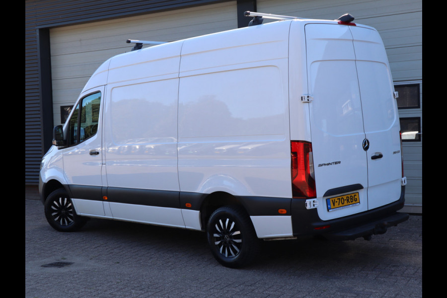 Mercedes-Benz Sprinter 319 CDI 3.0 V6 Automaat Euro 6 - L2H2 - Volledig Dealer onderhouden - LED - Trekhaak