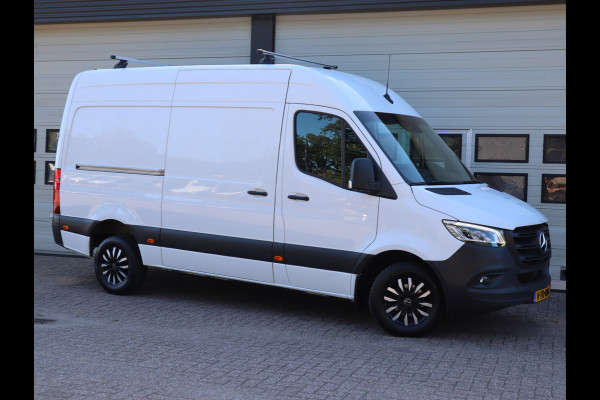 Mercedes-Benz Sprinter 319 CDI 3.0 V6 Automaat Euro 6 - L2H2 - Volledig Dealer onderhouden - LED - Trekhaak